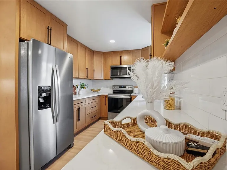 1630 Nicholas Dr — Photo 10