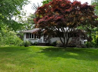 62 Ridge Rd, Valley Cottage, NY 10989