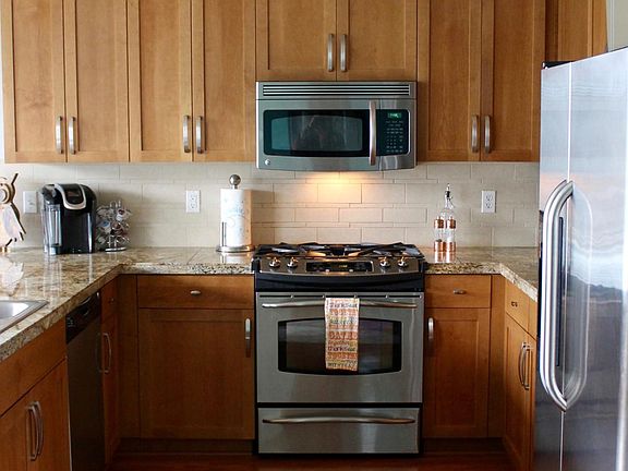 2nd image of 1840 25th Ave NE #S201
