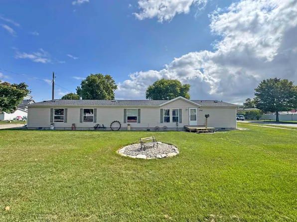 1702 11th St, Menominee, MI 49858