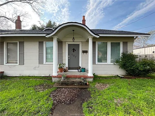 409 E Pease St Photo 1