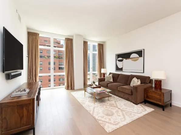 305 East 51st Street image 1 of 26