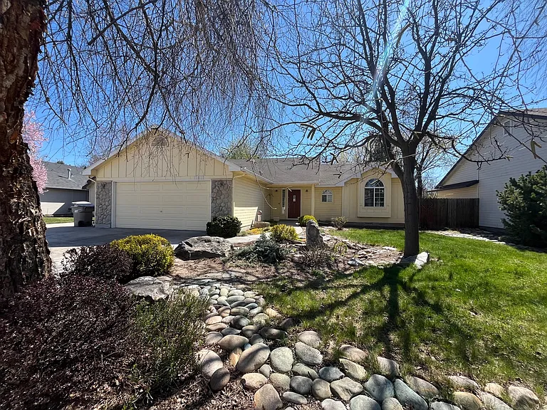11917 W Lewisburg Ct — Photo 1