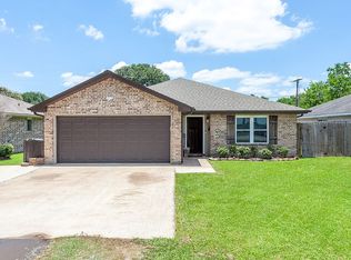 2212 Earle St, Port Neches, TX 77651