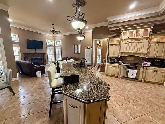 4th image of 2616 Rolling Meadows Dr