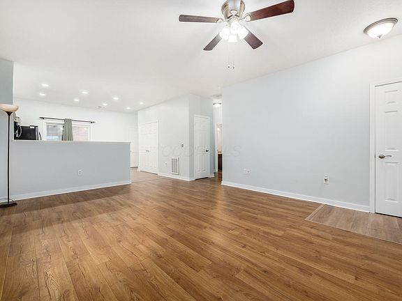 4th image of 373 Piney Creek Dr #31