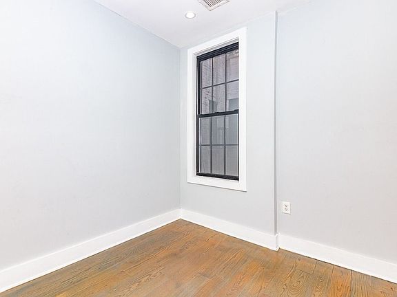 4th image of 928 Hancock St #34B