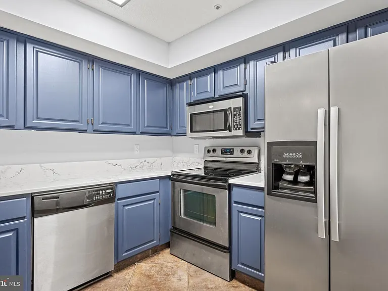 1022 Main St — Photo 15