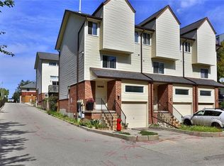 1085 Queens Blvd #6, Kitchener, ON N2M1B9