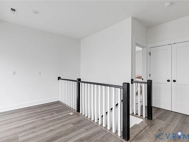 1823 W Cary St #A — Photo 38