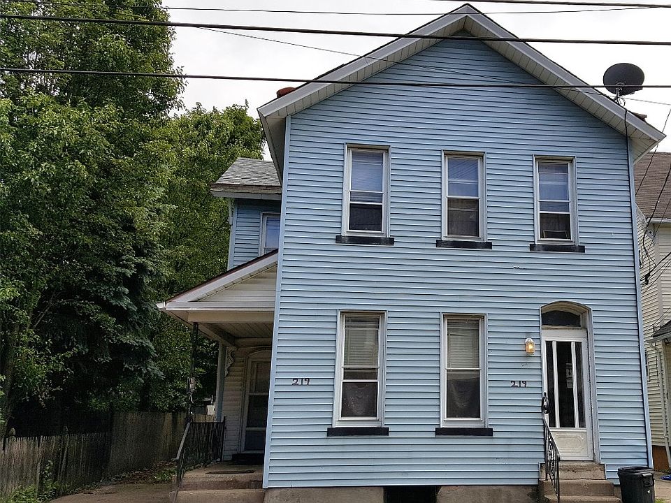 2nd image of 219 W 16th St