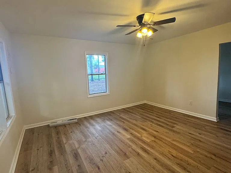 2204 Barnhill Rd — Photo 3