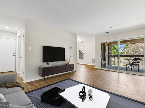 7804 Guildberry Ct APT 301, Gaithersburg, MD 20879