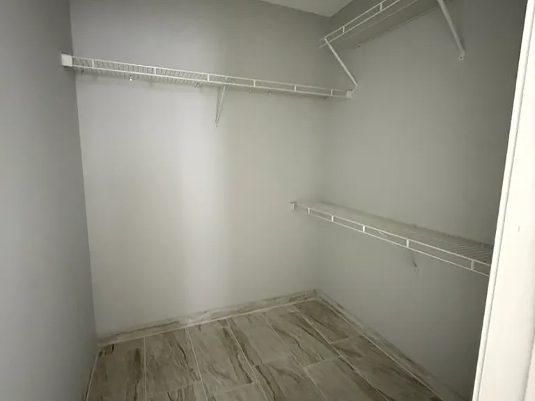 213 Kentshire Ln — Photo 18