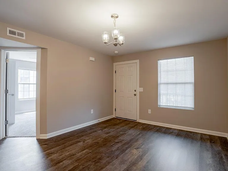Alexander Station Apartment Homes — Photo 6