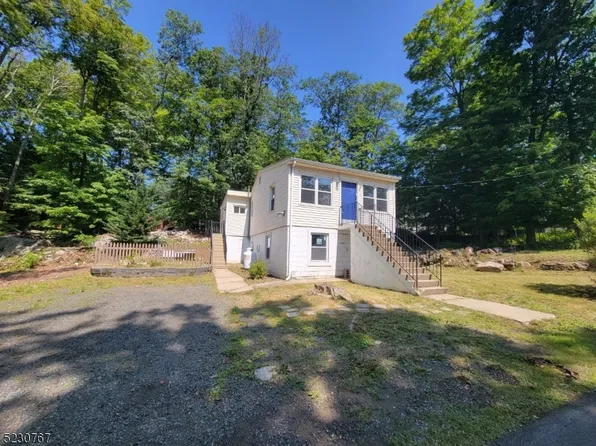198 Monroe Trl, Hopatcong Boro, NJ 07843