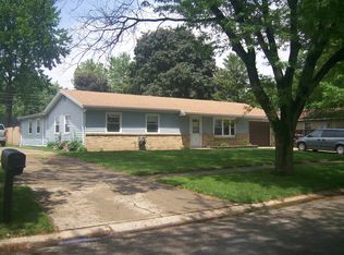 2404 Hathaway Dr, Champaign, IL