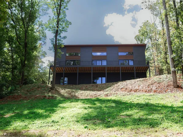 80 Lakeshore Terrace Rd, Hardy, VA 24101