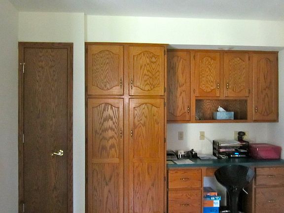 Blt in desk;pantry; closet