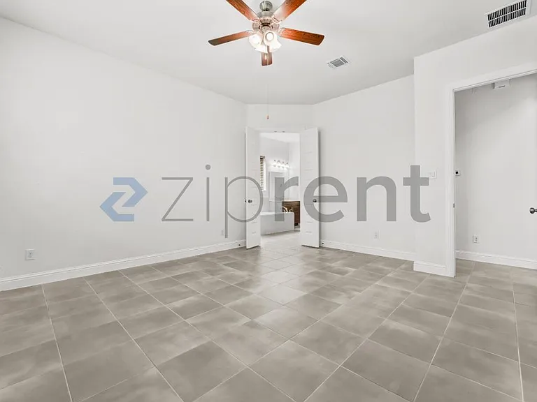 6405 Golden Bough Ln — Photo 20