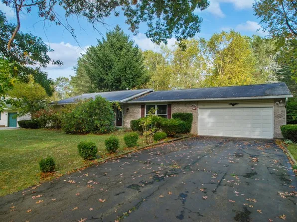 113 Hillcrest Dr, Edinboro, PA 16412