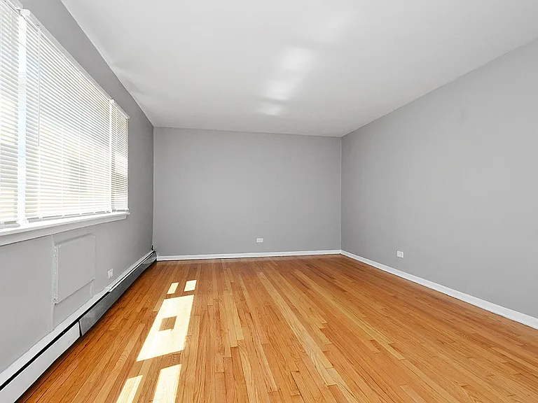 7818-7820 S Shore Dr — Photo 6