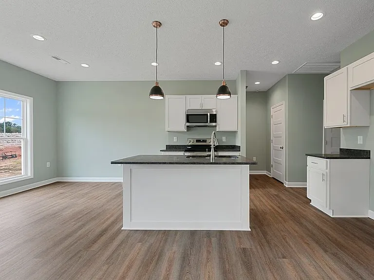 2583 Cedrus Ave — Photo 10