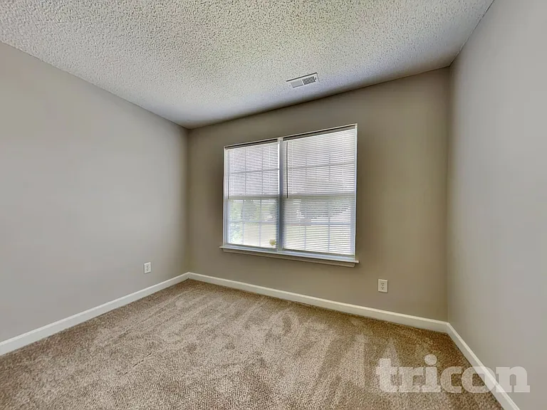 619 Overlook Rd — Photo 9