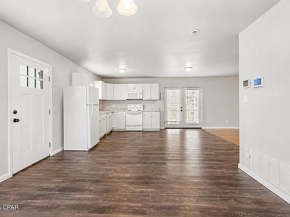4th image of 6524 Olokee St