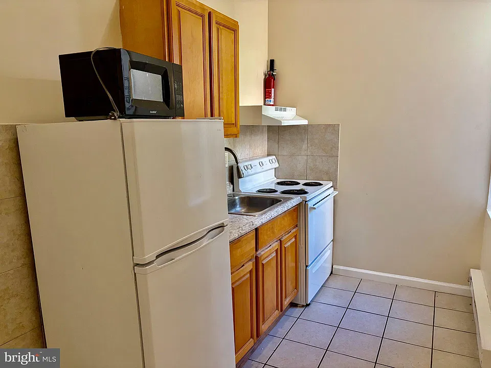 4061 Powelton Ave #1F