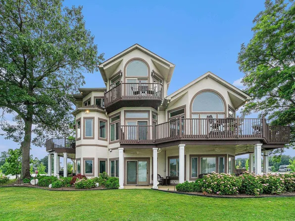 265 Lakeshore Dr, Battle Creek, MI 49015