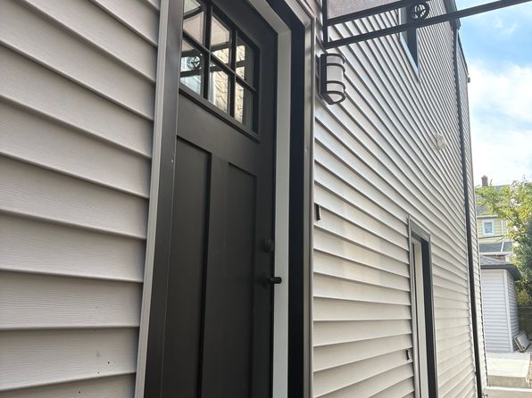 4642 190th St FLOOR 2