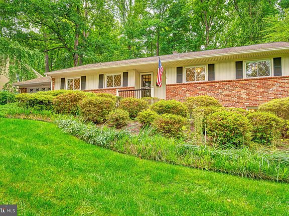 5th image of 6314 Waterway Dr