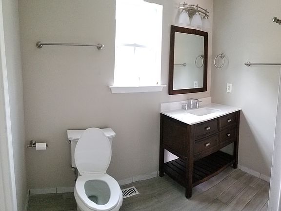 5th image of 5600 Oregon Oak Pl