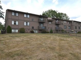 2467 Brook Ledge Rd APT 21B, Bridgeville, PA 15017