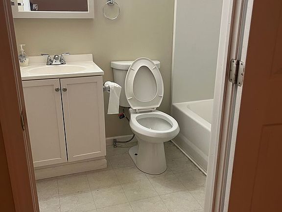 5th image of 103 Conrad Ct #14