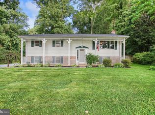 687 Amosite Rd, Elizabethtown, PA 17022