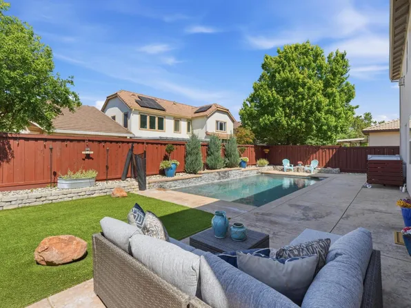 10244 Jennick Way, Elk Grove, CA 95757