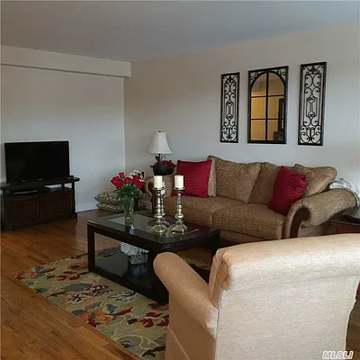 Sold by Prime Realty | media 10