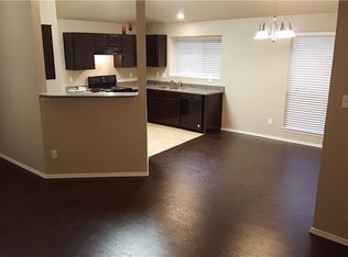 515 Valley Spring Dr, Arlington, TX 76018