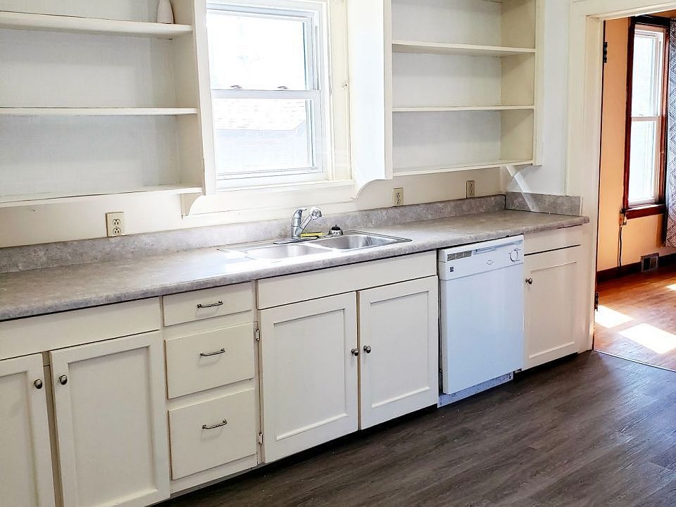 119 S Nowlan Ave, Glendive, MT 59330 Zillow