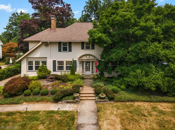 3165 Fairmount Blvd, Cleveland Heights, OH 44118