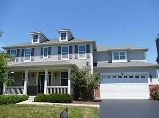 717 Versailles Pkwy, Oswego, IL 60543
