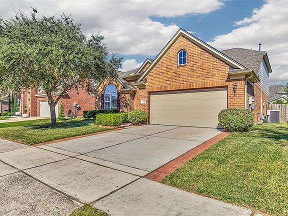 3rd image of 5619 Bay Leaf Dr