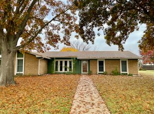 9317 Tree Lake Dr, Waco, TX 76708