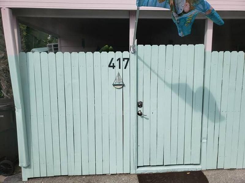 1st image of 417 Lytle St