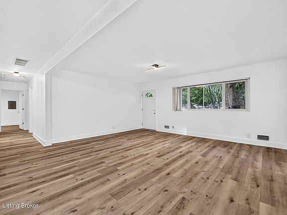 4th image of 5105 Braidwood Dr