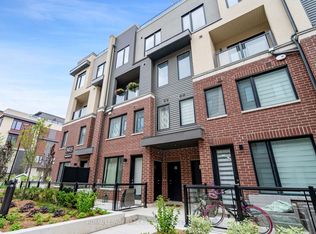 3425 Ridgeway Dr #11, Mississauga, ON L5L 0B9