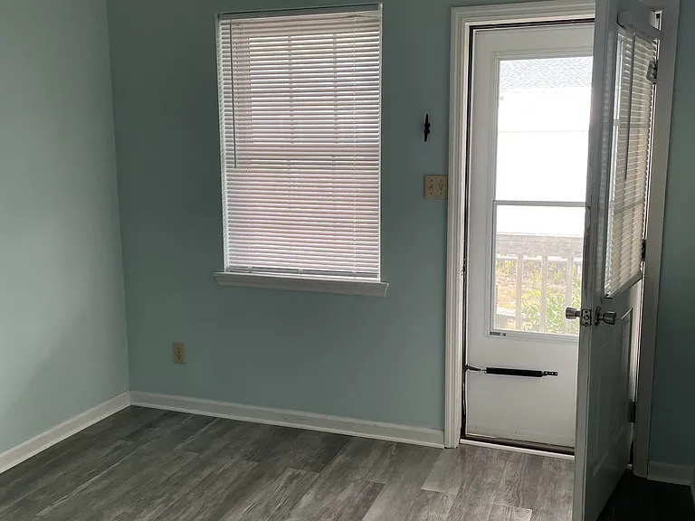 323 N Topsail Dr — Photo 9