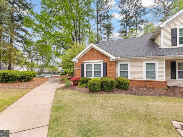 201 Ridgelake Cir, Peachtree City, GA 30269